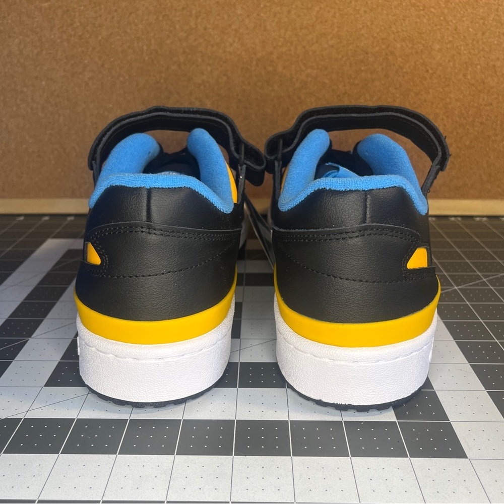 Adidas
‘Forum’ low
Brand new - Picture 6 of 9